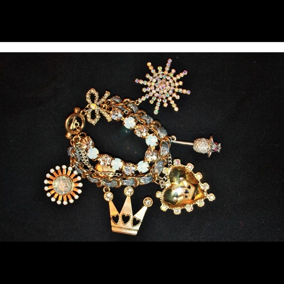 Betsey Johnson Ice Princess Charm Bracelet. - Picture 5 of 6